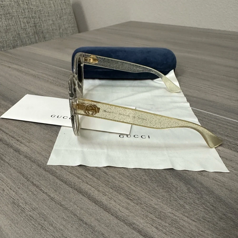 Gucci Sparkling Silver Glitter Oversized Sunglasses - Silver - Picture 4 of 6
